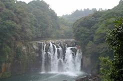 「日本の滝１００選」に選ばれている関之尾滝